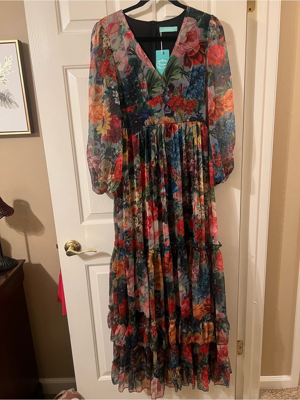 NWT Women’s Toleen Multicolor Floral Boho Tiered V-Neck Maxi Dress Size Small